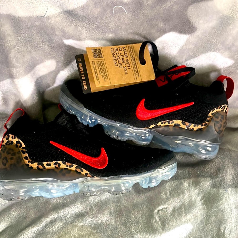 Brand New leopard and black Nike Vapor Max